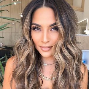 Meet your Posher, Alaina